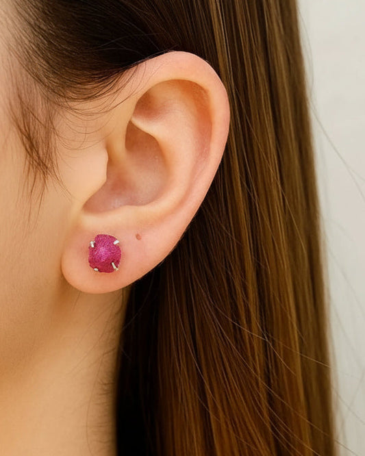 Brincos do magnetismo (Rubi bruto)