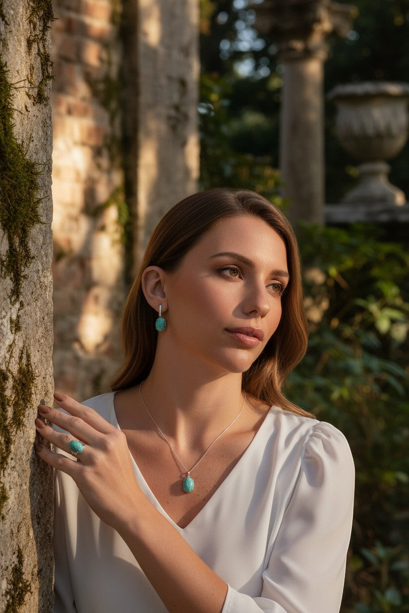 KÖRÖSSY | Joias e Semijoias delicadas e autorais anel e brinco de prata 925 com amazonita verde-água lapidação cabochão